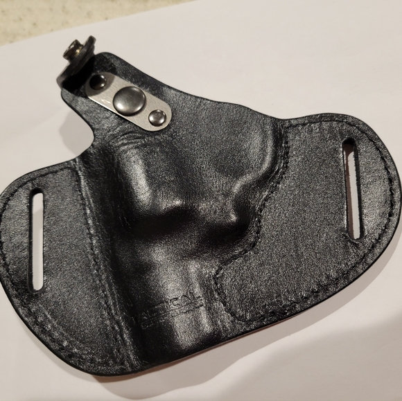 Tactical Scorpian Leather Holster for Taurus 85, 605, 856, S&W 637/642/437 - Picture 2 of 2